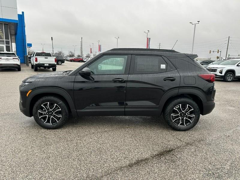 new 2025 Chevrolet TrailBlazer car, priced at $30,659