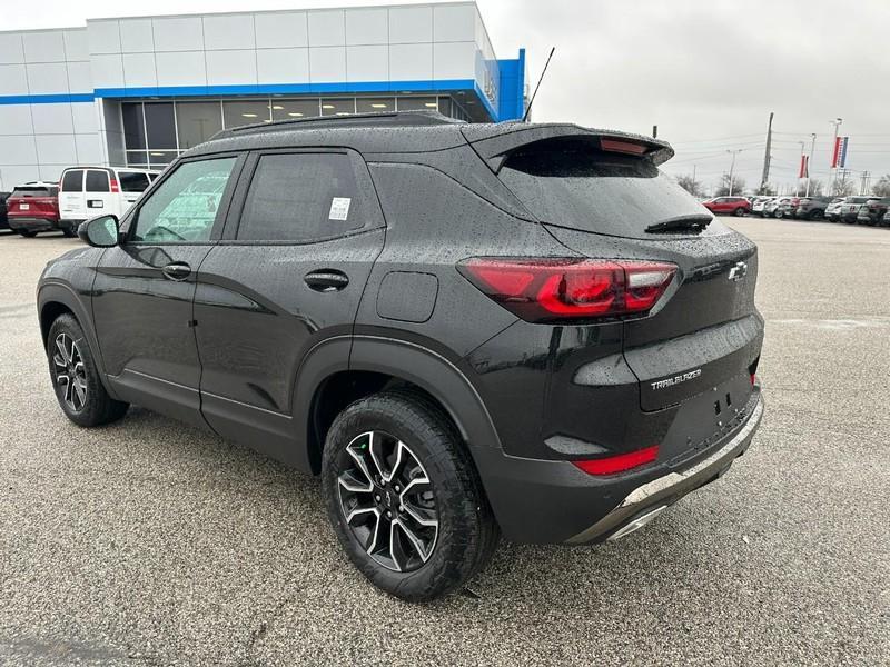 new 2025 Chevrolet TrailBlazer car, priced at $30,659