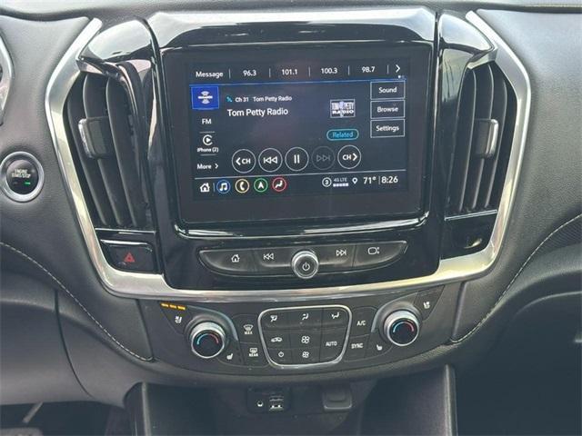 used 2022 Chevrolet Traverse car, priced at $35,499