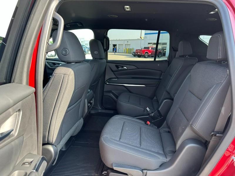 new 2025 Chevrolet Traverse car, priced at $41,055
