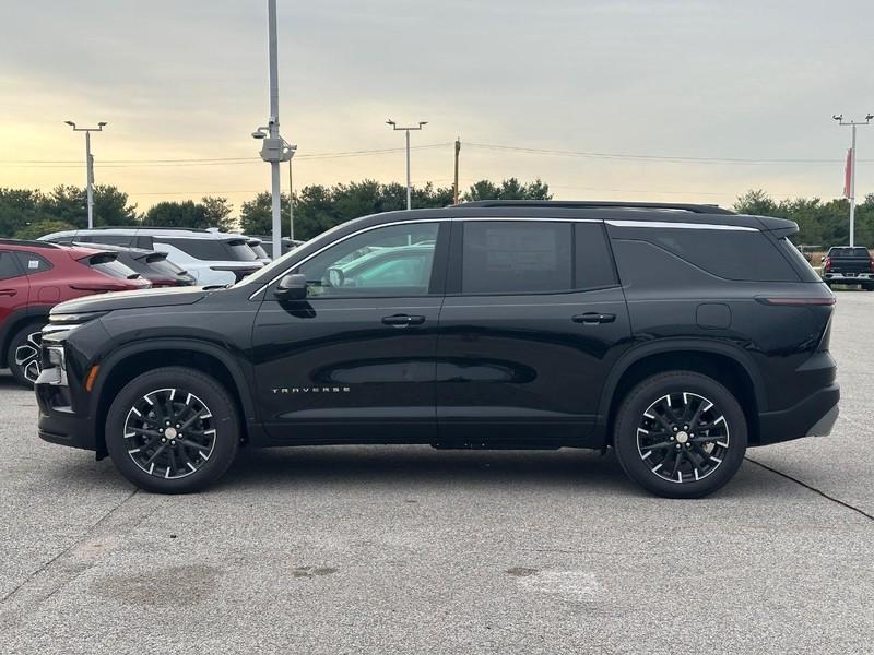 new 2026 Chevrolet Traverse car, priced at $45,095