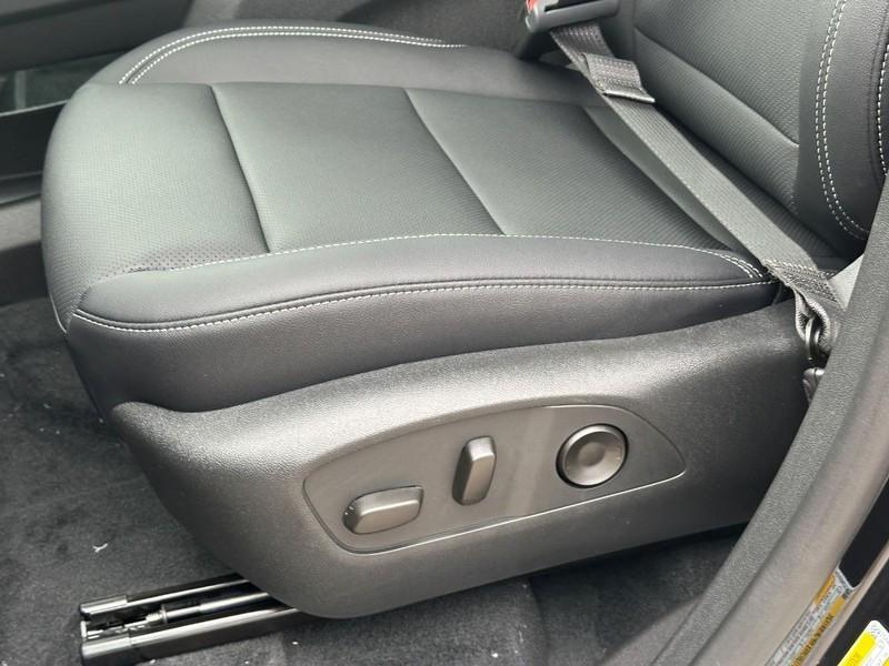 new 2026 Chevrolet Traverse car, priced at $45,095