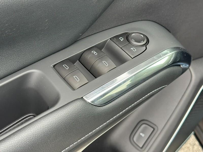 new 2025 Chevrolet Traverse car, priced at $43,980