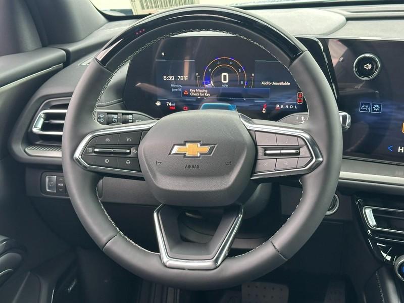 new 2025 Chevrolet Traverse car, priced at $43,980