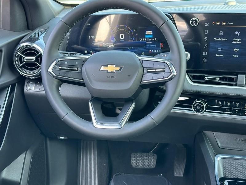 new 2025 Chevrolet Equinox car, priced at $30,080