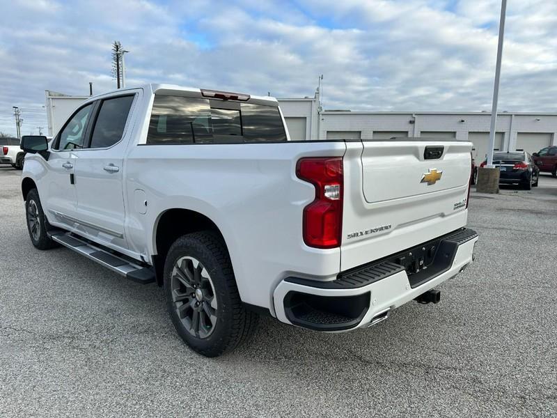 new 2025 Chevrolet Silverado 1500 car, priced at $61,370