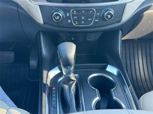 used 2023 Chevrolet Traverse car, priced at $27,777