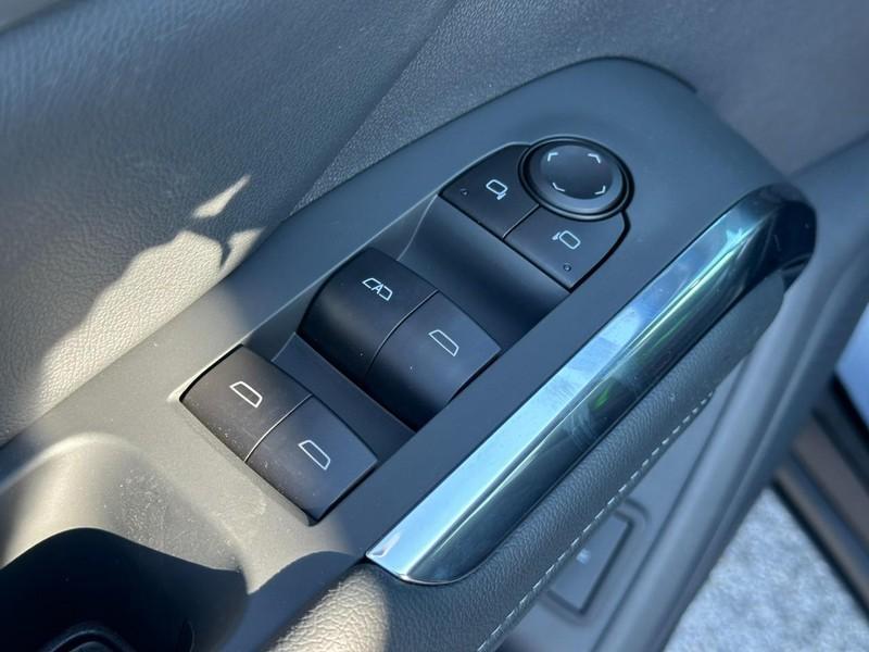 new 2026 Chevrolet Traverse car, priced at $40,370