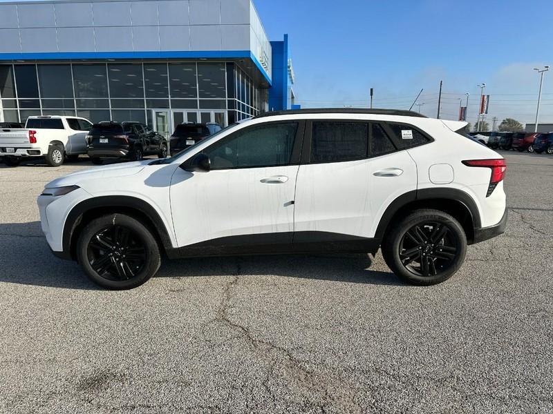 new 2025 Chevrolet Trax car, priced at $25,879