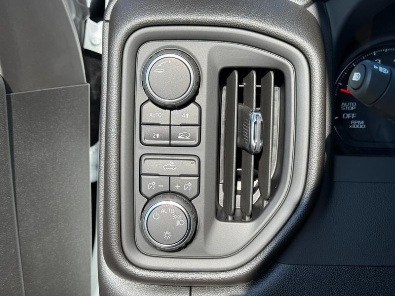 new 2025 Chevrolet Silverado 1500 car, priced at $36,670