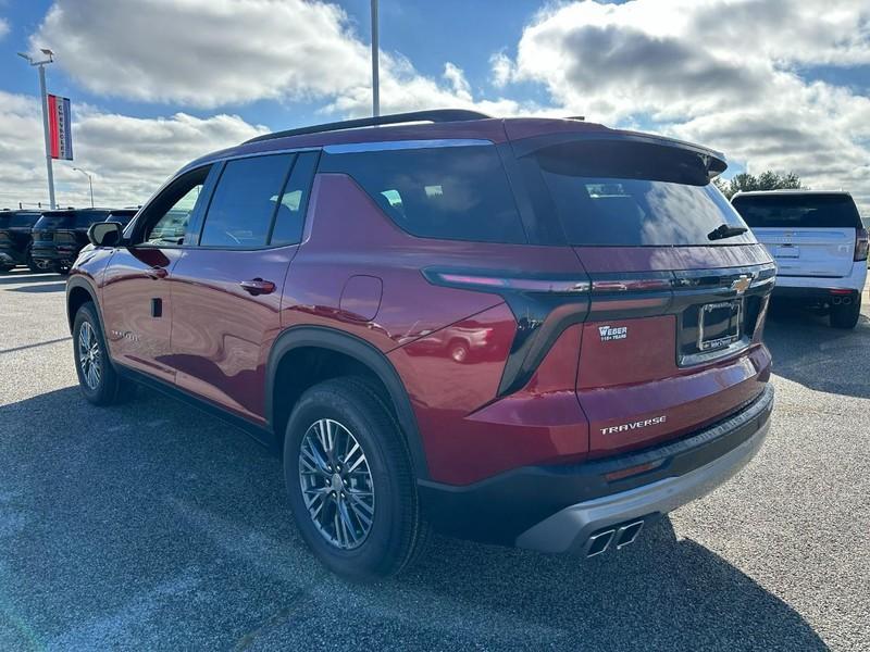 new 2024 Chevrolet Traverse car, priced at $39,390