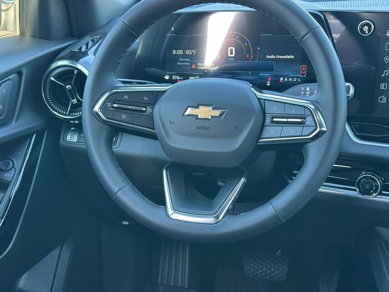 new 2026 Chevrolet Equinox car, priced at $30,140