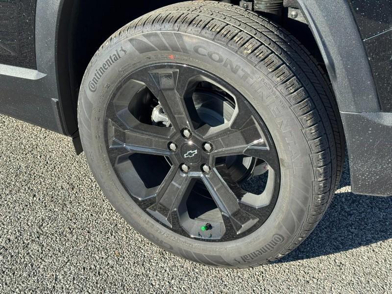 new 2026 Chevrolet Equinox car, priced at $30,355