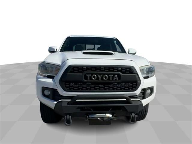 used 2016 Toyota Tacoma car, priced at $30,777