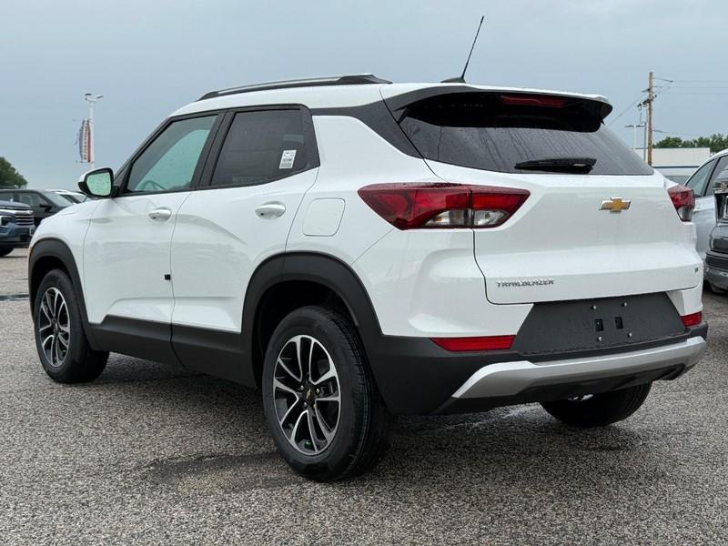 new 2026 Chevrolet TrailBlazer car, priced at $24,700