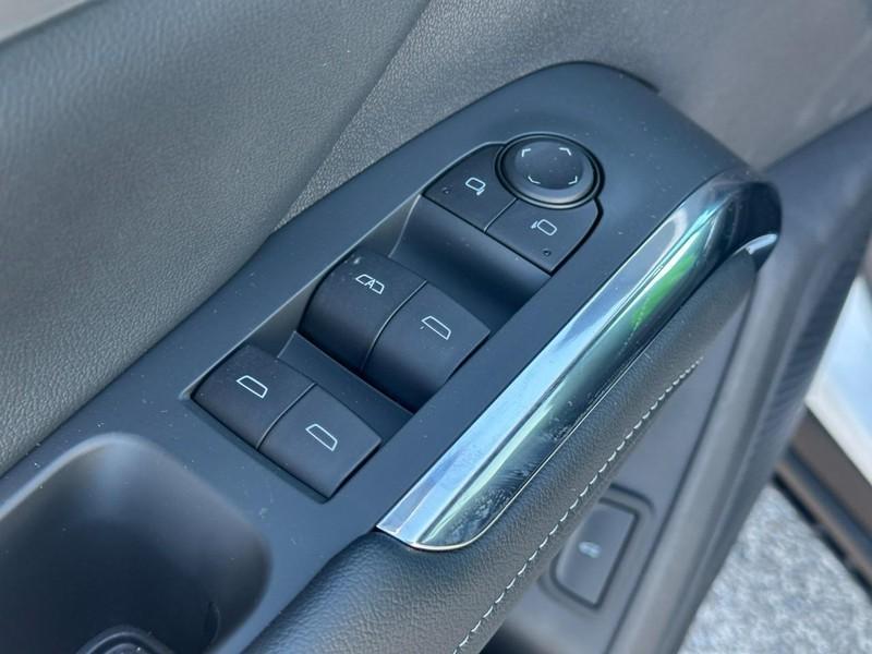 new 2026 Chevrolet Traverse car, priced at $38,120