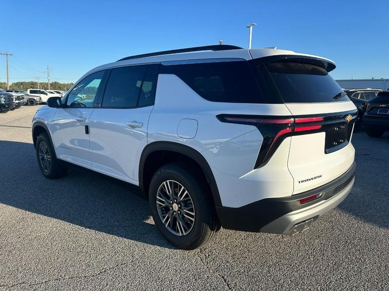 new 2026 Chevrolet Traverse car, priced at $38,120