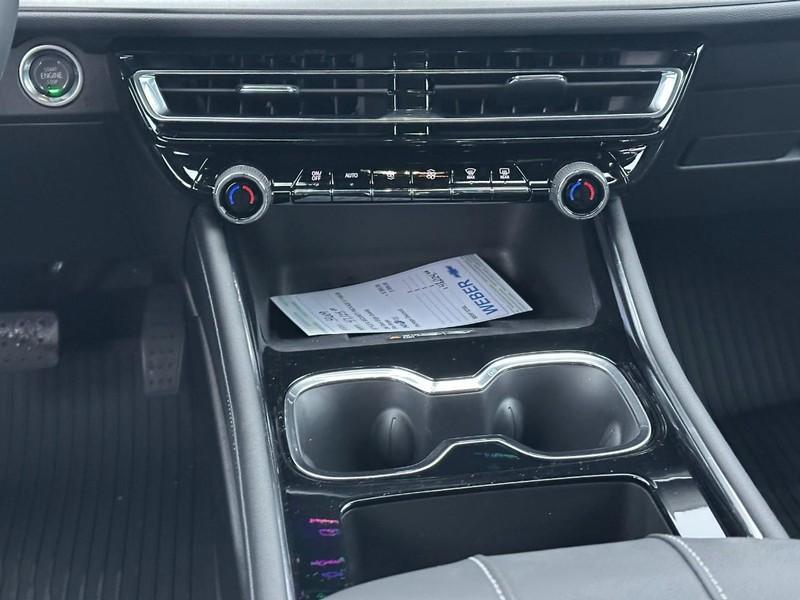 new 2026 Chevrolet Traverse car, priced at $42,125