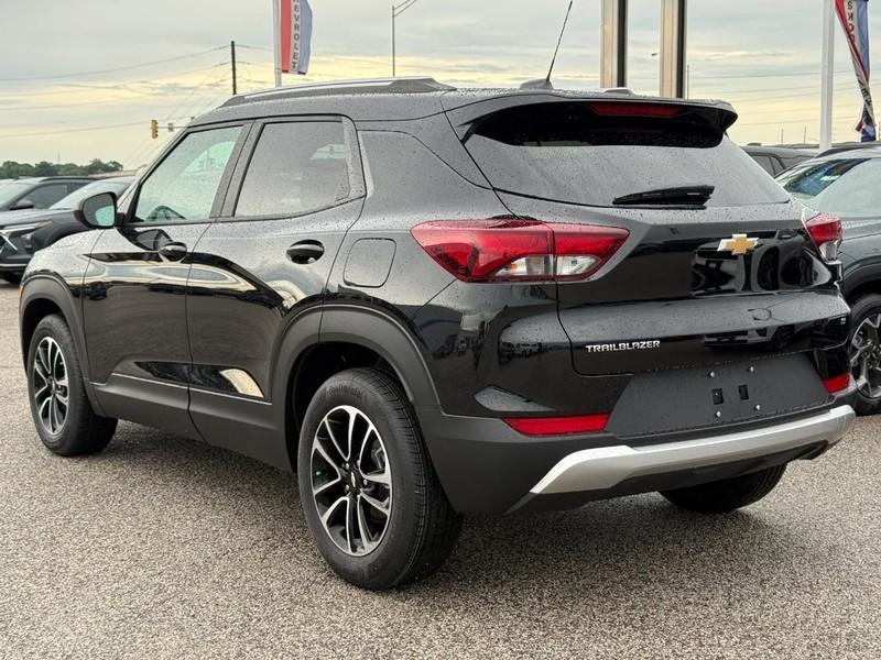new 2026 Chevrolet TrailBlazer car, priced at $24,700