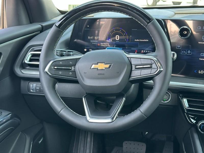 new 2025 Chevrolet Traverse car, priced at $44,995