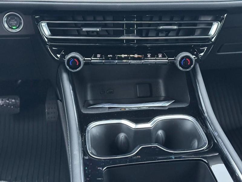 new 2026 Chevrolet Traverse car, priced at $41,630