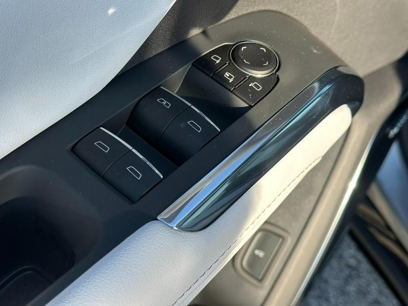 new 2026 Chevrolet Traverse car, priced at $55,170