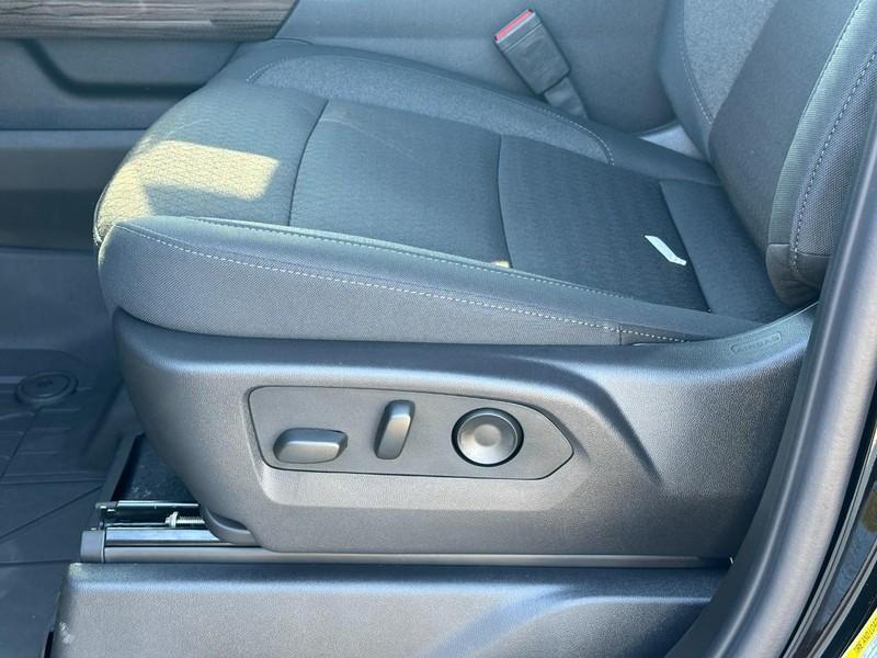 new 2025 Chevrolet Silverado 1500 car, priced at $47,125