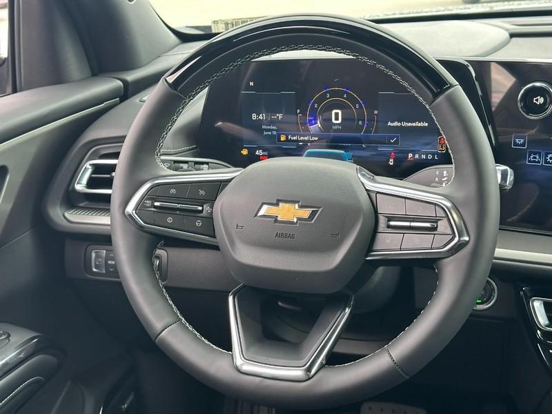 new 2025 Chevrolet Traverse car, priced at $43,995