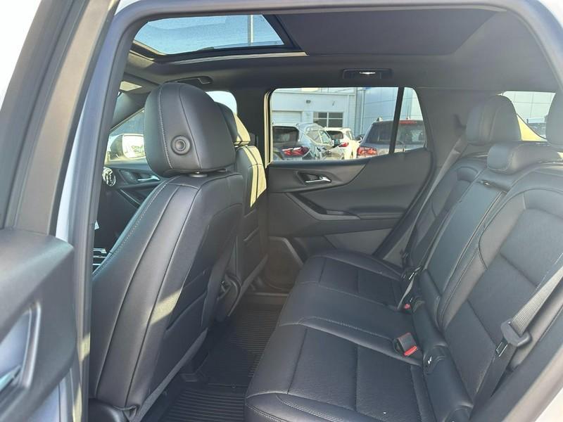 new 2026 Chevrolet Equinox car, priced at $31,900