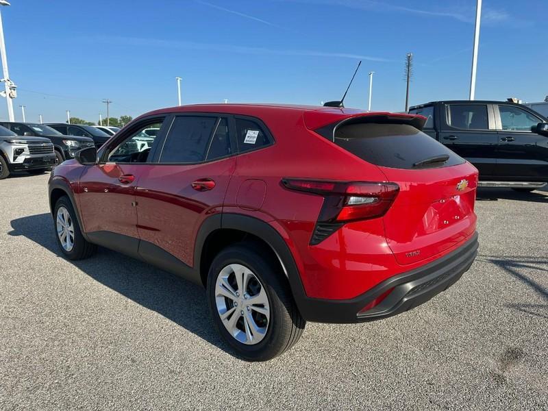 new 2026 Chevrolet Trax car, priced at $22,010