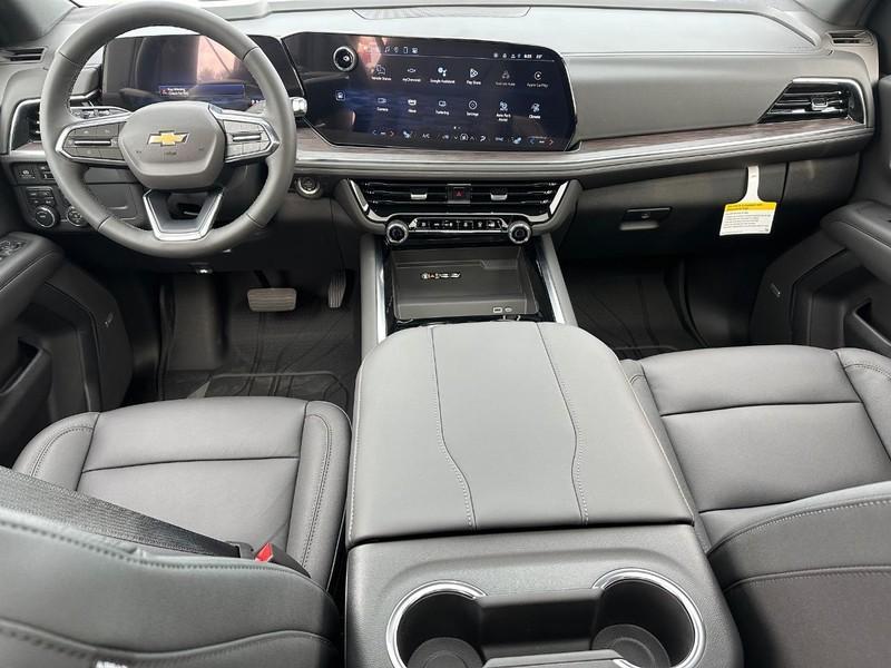 new 2025 Chevrolet Suburban car, priced at $72,650