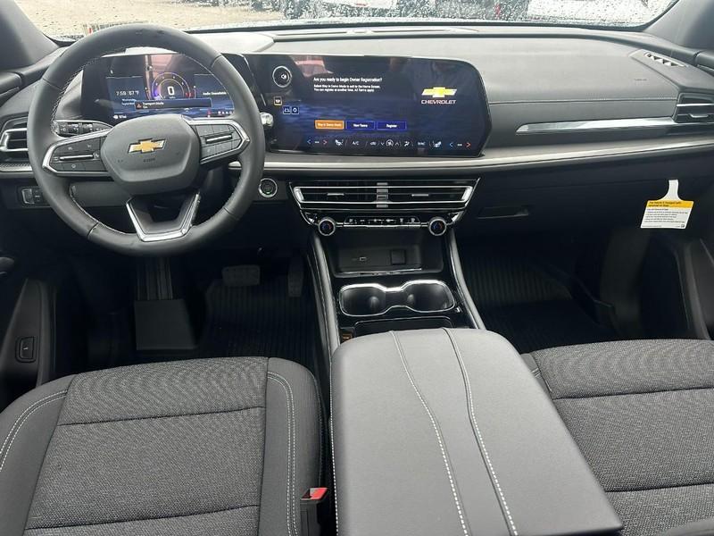 new 2026 Chevrolet Traverse car, priced at $42,870