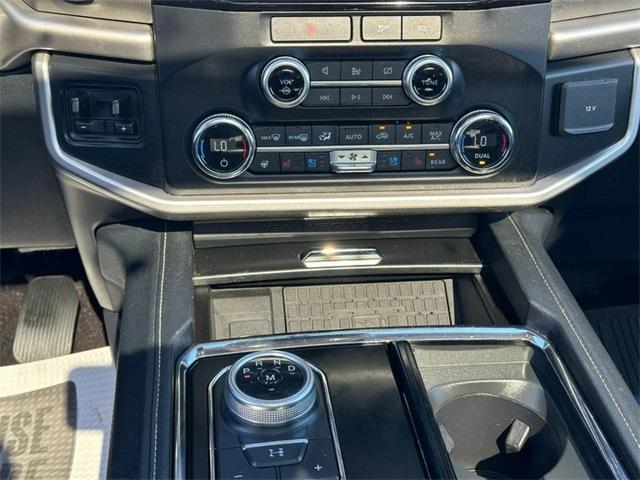 used 2022 Ford Expedition car, priced at $45,555