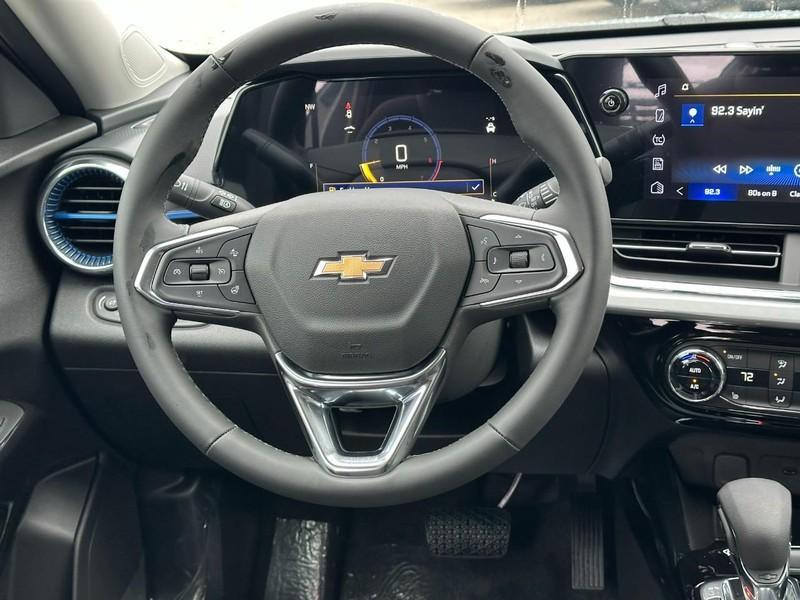 new 2025 Chevrolet Trax car, priced at $23,611