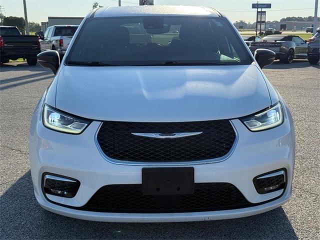 used 2024 Chrysler Pacifica car, priced at $37,444