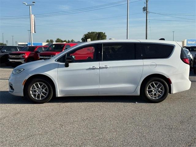 used 2024 Chrysler Pacifica car, priced at $37,444
