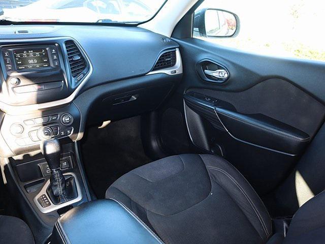 used 2015 Jeep Cherokee car