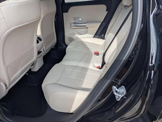 new 2025 Mercedes-Benz GLA 250 car, priced at $46,680