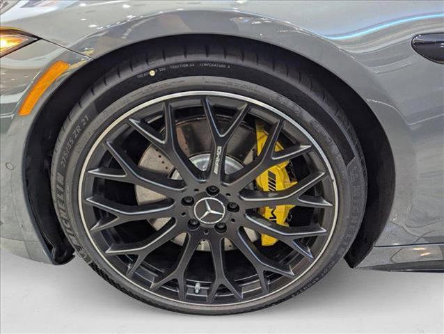 new 2025 Mercedes-Benz AMG SL 63 car, priced at $206,640