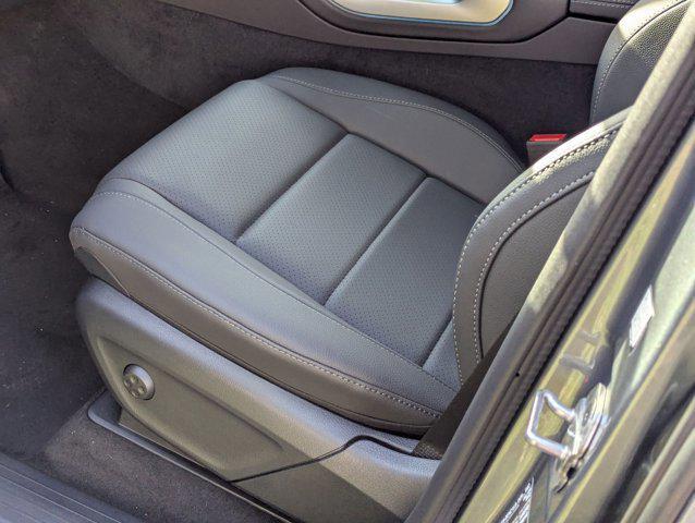 new 2025 Mercedes-Benz GLE 350 car, priced at $70,395