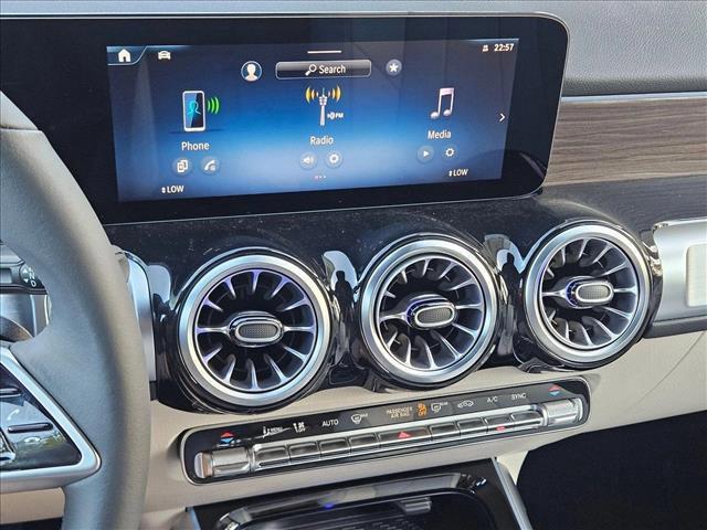 new 2025 Mercedes-Benz GLB 250 car, priced at $48,390