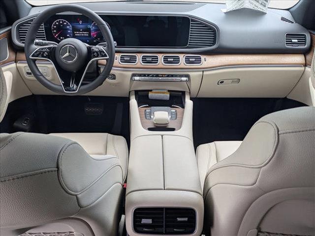 new 2025 Mercedes-Benz GLE 450 car, priced at $74,810