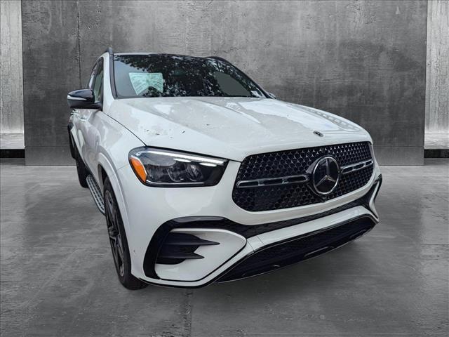 new 2025 Mercedes-Benz GLE 580 car, priced at $98,275