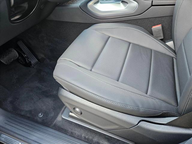 new 2025 Mercedes-Benz GLS 450 car, priced at $92,595