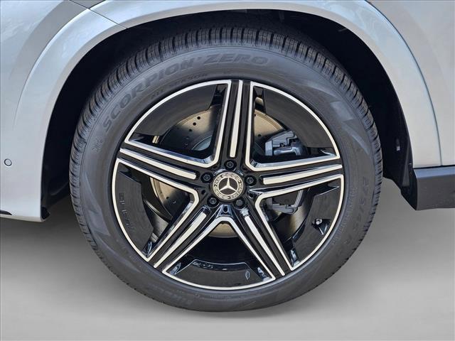 new 2026 Mercedes-Benz GLE 450 car, priced at $77,165