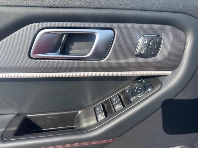 new 2025 Ford Explorer car, priced at $49,935