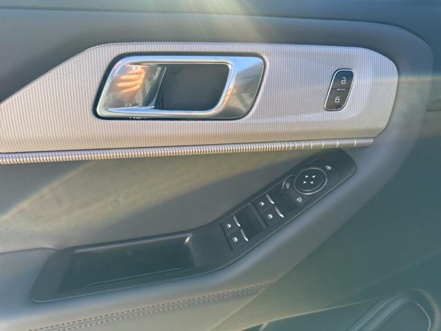 new 2025 Ford Explorer car, priced at $47,283