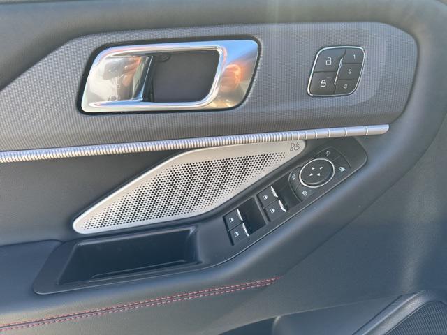 new 2025 Ford Explorer car, priced at $59,019
