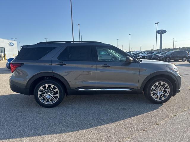 new 2025 Ford Explorer car, priced at $45,273