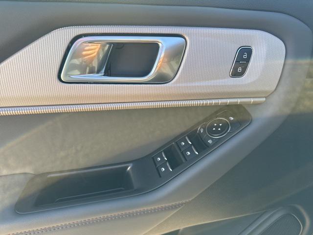 new 2025 Ford Explorer car, priced at $45,273